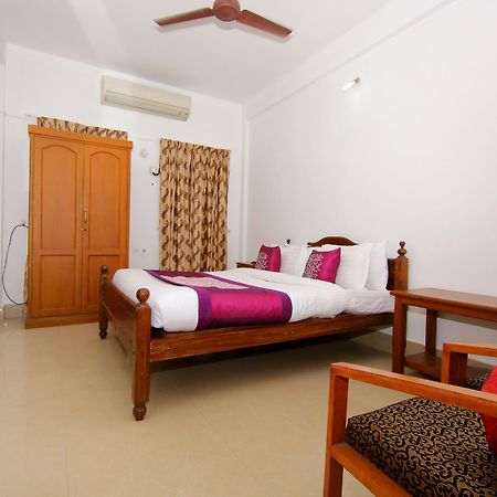 Oyo 6712 Hotel Malabar House Коччи Экстерьер фото
